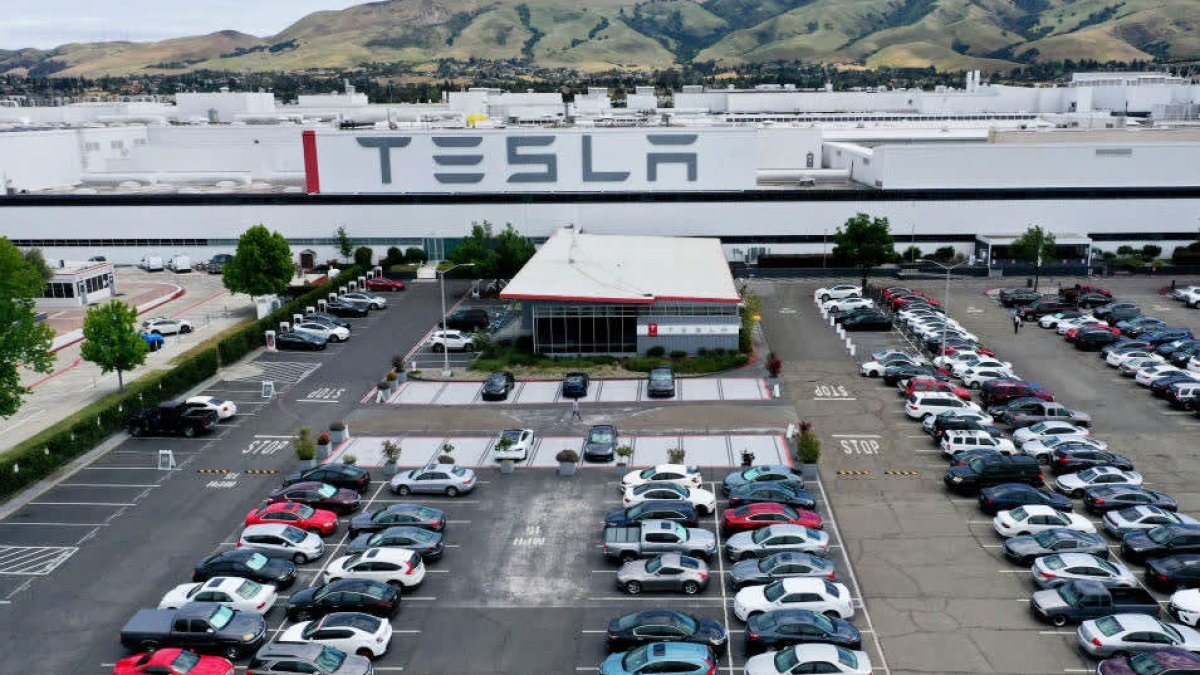 Tesla's Fremont Factory Racism: We‎ Need Workplace Equality And Accountability‎